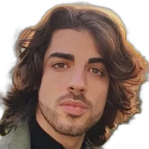 https://songwiz.nyc3.digitaloceanspaces.com/static/model/thumbnails/EmilianoSantoroYoutuber.webp