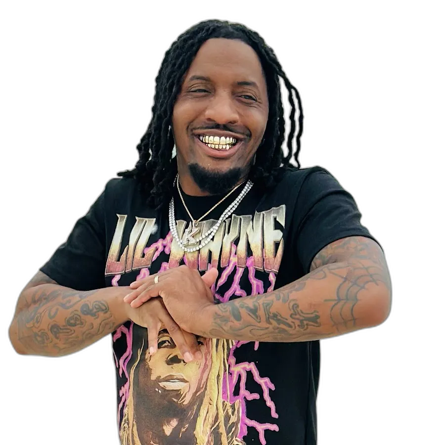https://songwiz.nyc3.digitaloceanspaces.com/static/model/thumbnails/NoLifeShaq.webp